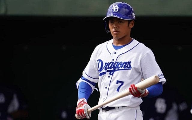 中日根尾の定位置奪取へ求められるのは燕・村上流起用法？　打撃不発も好守連発