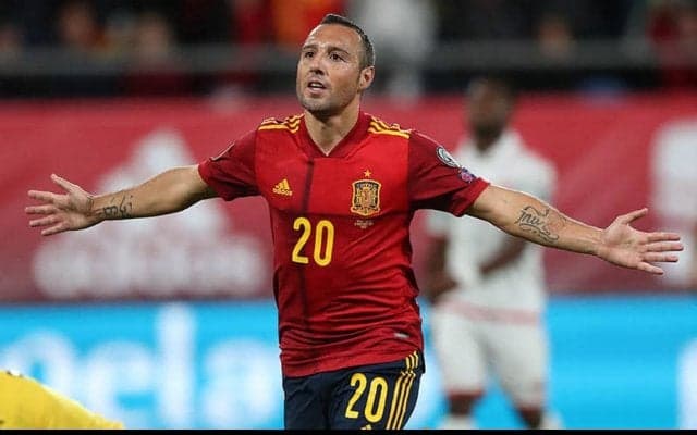 元スペイン代表MFカソルラ、アル・サッドと正式サイン！ 「チャビは僕にとって、すごく重要な存在」