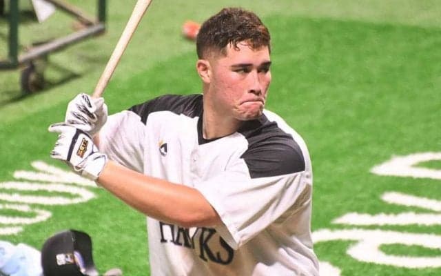 鷹・リチャードが新型コロナ感染の長谷川の濃厚接触者と判定　自宅待機と発表