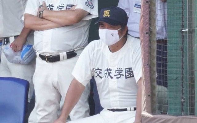 【高校野球】37人の3年生と最後まで一緒に…西東京準Vの佼成学園がひとつになって戦った夏