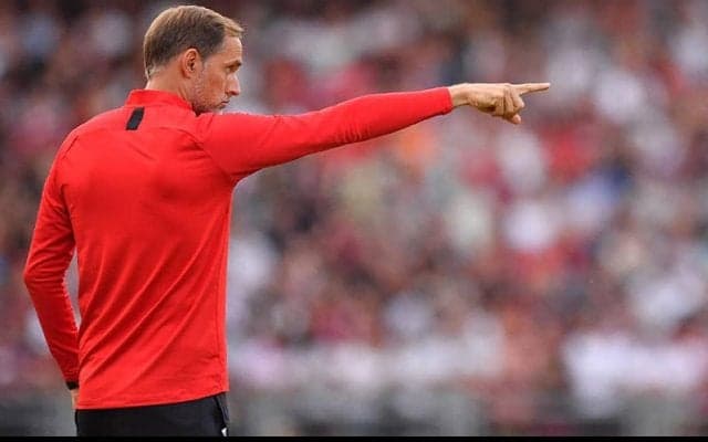 負傷者続出のPSG、指揮官トゥヘルもケガ…練習中にねん挫＆骨折