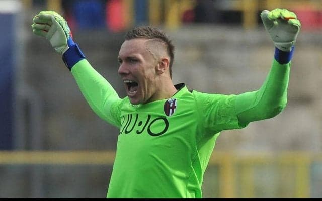 ボローニャ冨安の同僚GKスコルプスキが見せた咄嗟のスーパーセーブ！【アンビリーバブル・セーブス】