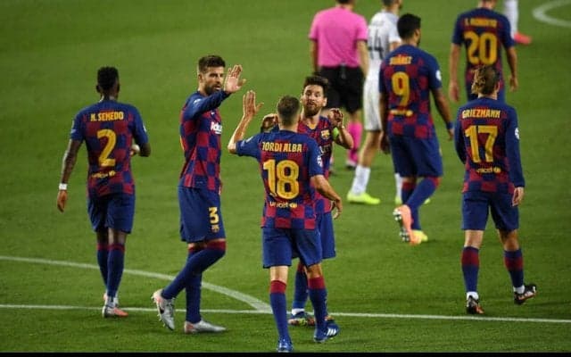 メッシの圧巻個人技弾など3発のバルサがナポリを退けて13季連続ベスト8入り！《CL》