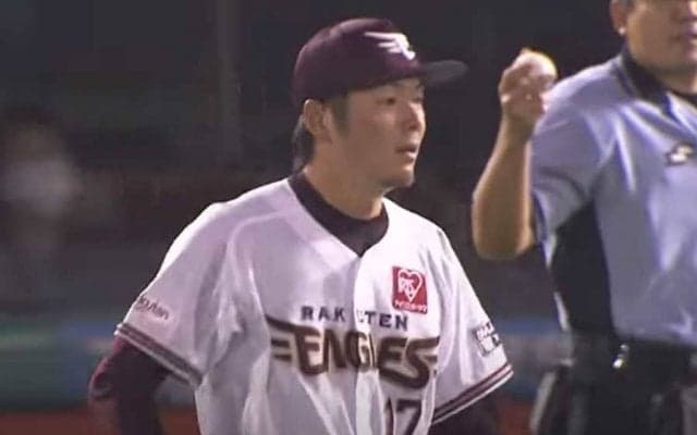 100キロちょいで「軌道が気持ち悪い…」　楽天・塩見のスローカーブが凄い