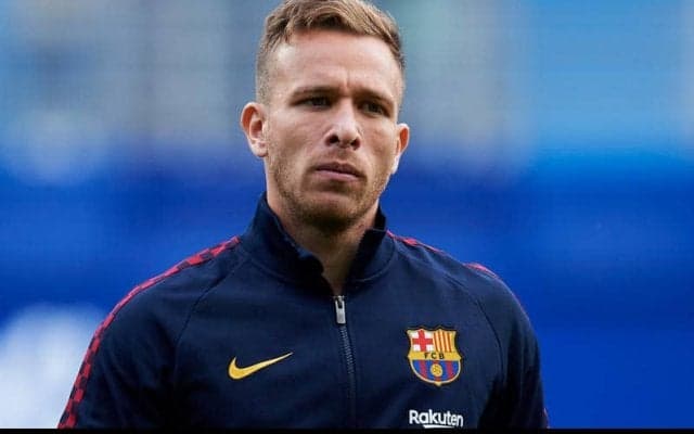 造反のバルサMFアルトゥール、カンプ・ノウ訪問も入場を拒否される