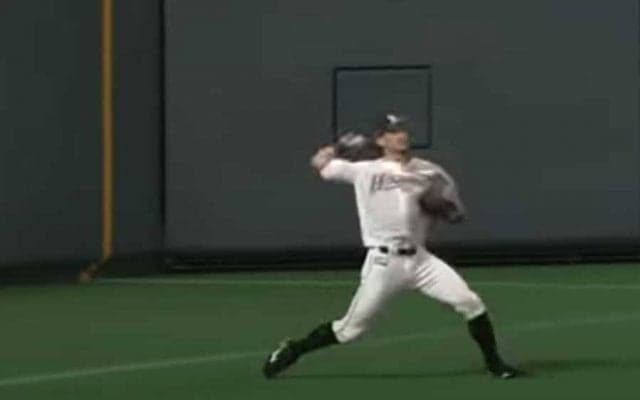 「肩バグっとる」　長打コースを単打に…ハム大田の衝撃“バズーカ大遠投”
