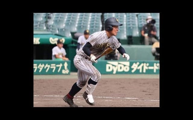 「畑中が必要だ」。鳥取城北で唯一ベンチ入りの２年生が期待に応えて３安打