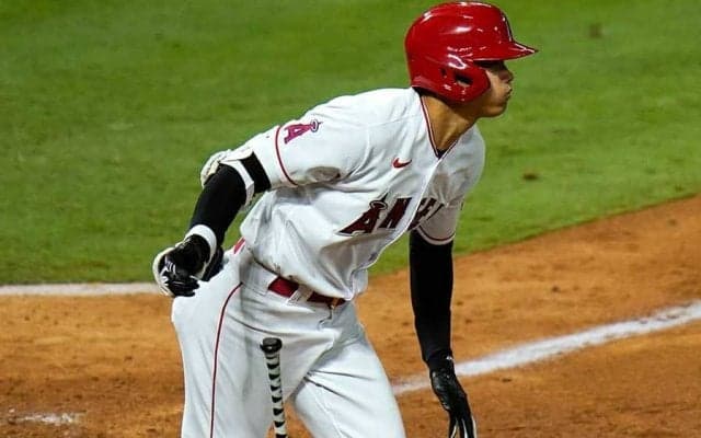 【MLB】「どんだけ早くスタンドへ消えたんだ」大谷翔平の弾丸2ランに名物解説も唖然失笑