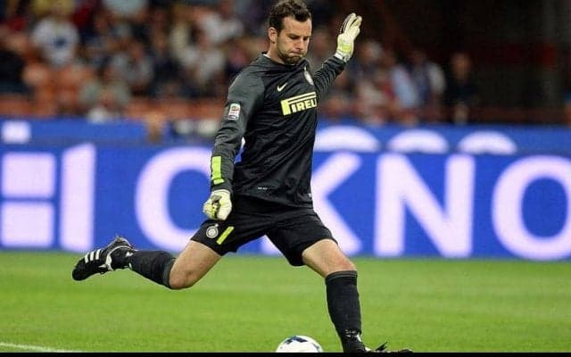 インテルのベテラン守護神、ハンダノビッチが完璧なミドルシュートをストップ！【アンビリーバブル・セーブス】