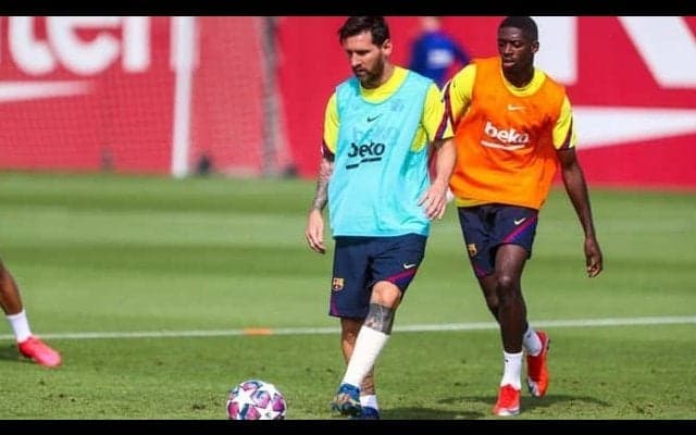 ナポリ戦で負傷したメッシ、トレーニング中は左足に包帯