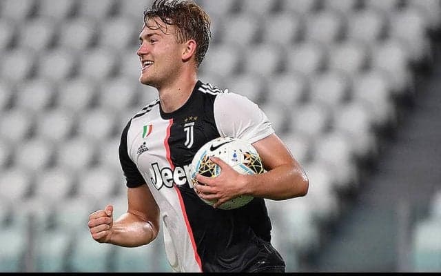 デ・リフトが右肩の手術を実施！ 全治3カ月で来季開幕アウトに…