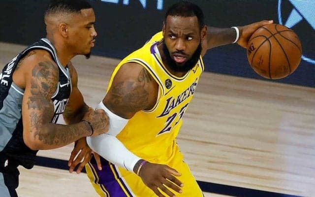 レブロン＆ドジャースがタッグ　MLB球場初、米大統領選の投票所に「誇りに思う」