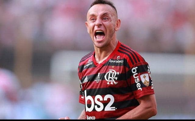 元ブラジル代表DFラフィーニャがオリンピアコス移籍へ！ 所属先フラメンゴが発表