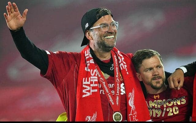 クロップ監督が今季のPL最優秀監督賞を初受賞!　記録尽くめの30年ぶりリーグ制覇で文句なしの選出