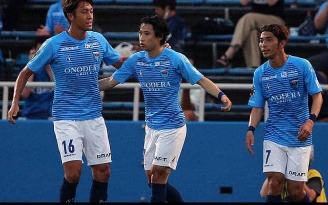裏天王山となった神奈川ダービーは開始20分で4発の横浜FCに軍配!　湘南は後半意地見せるも…《J1》