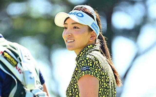 脇元華、竹内美雪も登場　JLPGAの第2日フォトギャラリーに注目「みんな笑顔が素敵」