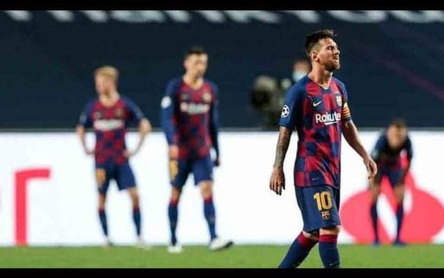 落胆するメッシ 屈辱的敗北で悲惨な姿