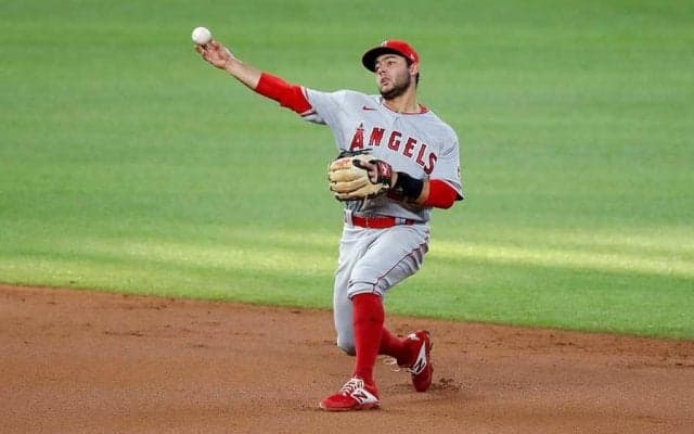 【MLB】小さな体から驚異の強肩…　エ軍フレッチャーのジャンピングスローが凄い