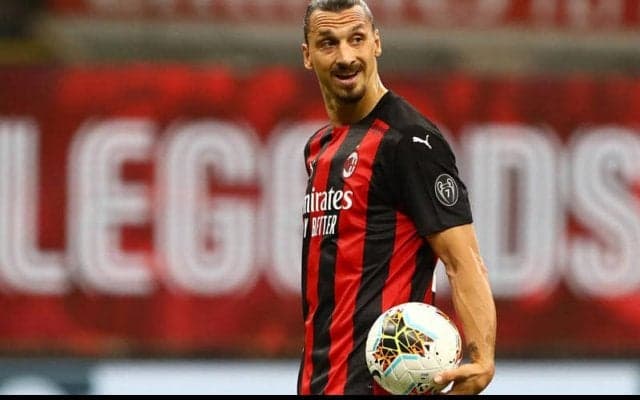 ミランはイブラヒモビッチを残留させられるか？ 条件面は約3億円の開き