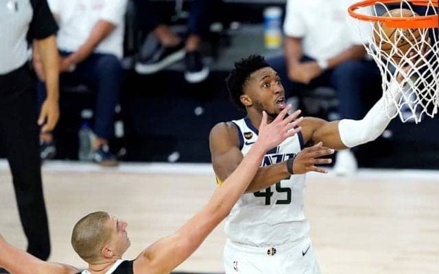 ドノバン・ミッチェルがNBA歴代3位の57得点と大爆発も、延長の末にナゲッツが先勝