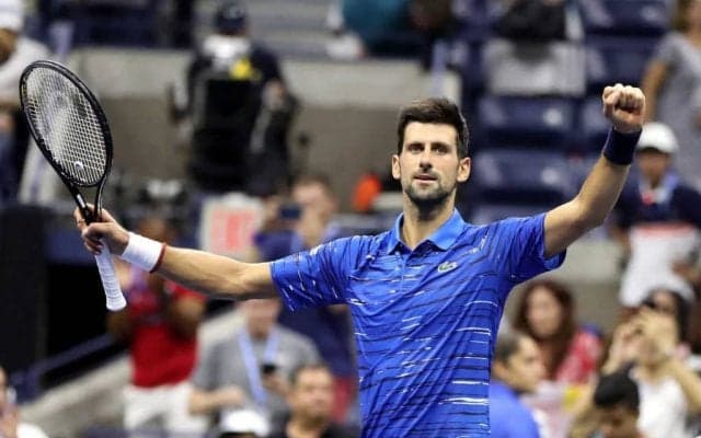 ジョコビッチが全米OP会場で神ワザ！「ソーシャルディスタンスだ」