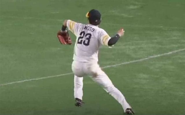 鷹・周東、オリ西浦の好守、日ハム大田のレーザー…超絶美技の数々にファンも喝采