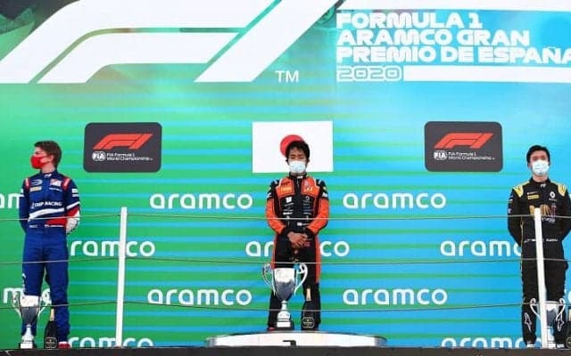 Ｆ１の舞台で今季初勝利を挙げた、崖っぷち日本人ドライバーの「火事場のばか力」