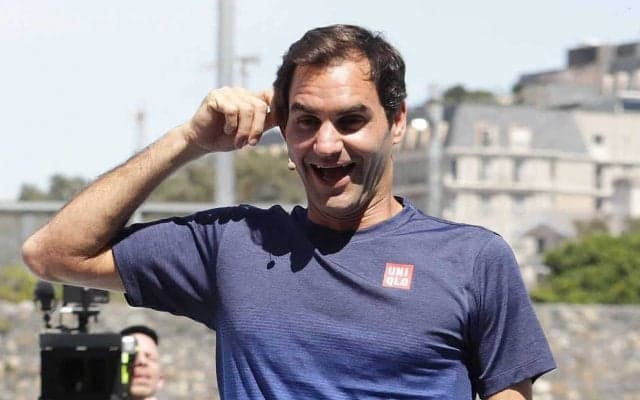 フェデラーと屋上テニス少女たちの後日談