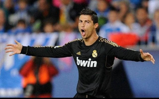 もはや芸術…！C・ロナウドが見せたアクロバティックなバックヒールゴラッソ！【インクレディブル・ゴールズ】