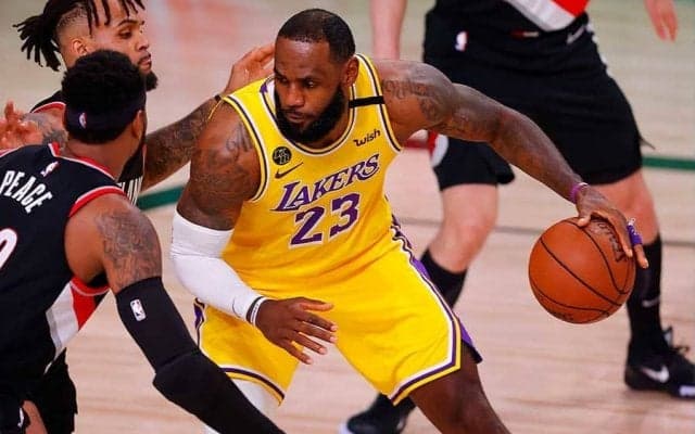 【NBA】レブロン、超高速アシストに米興奮「なんと美しい」　コービー超えの偉業も達成