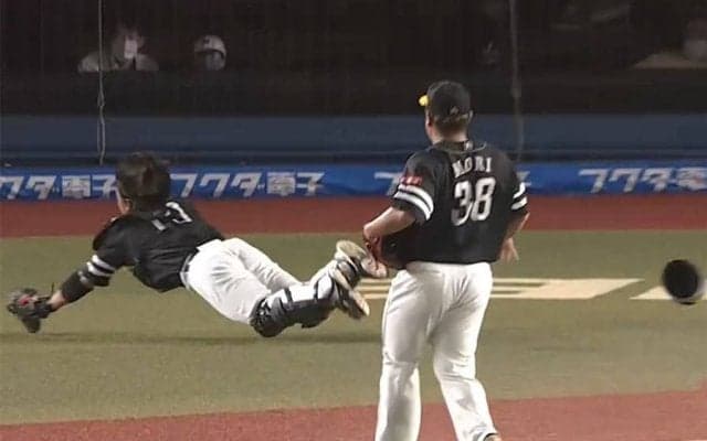 「全プレーこれぞプロ」　松田宣、甲斐、明石…鷹守備陣の連発美技にファン喝采