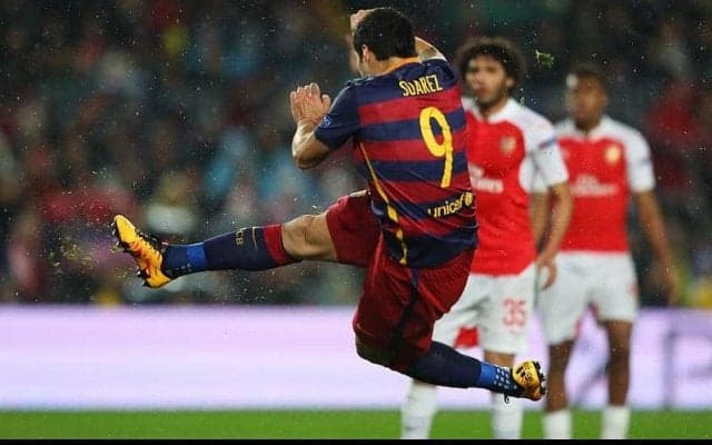 スアレスが見せた天性のテクニック！超絶ボレーにアーセナルディフェンスも呆然…！【インクレディブル・ゴールズ】