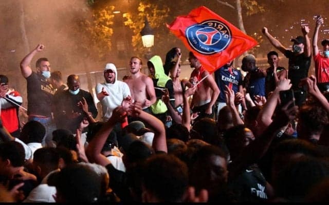 「PSGサポーターを守るため」警察がマルセイユでのユニフォーム着用禁止命令も、批判に遭い撤回