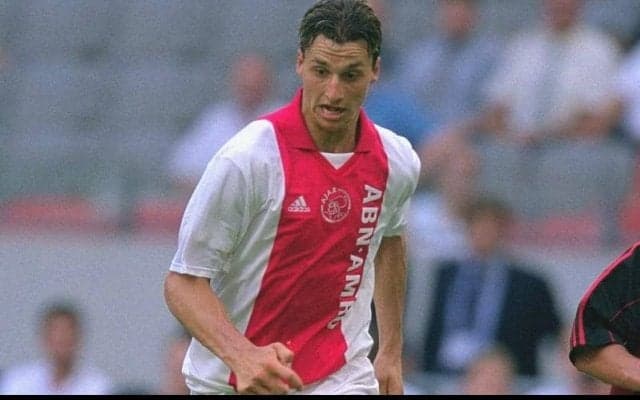 今日は何の日！8月22日は、アヤックス時代の若きズラタンが、世界にその名を知らしめる5人抜きスーパーゴールを決める！/2004年