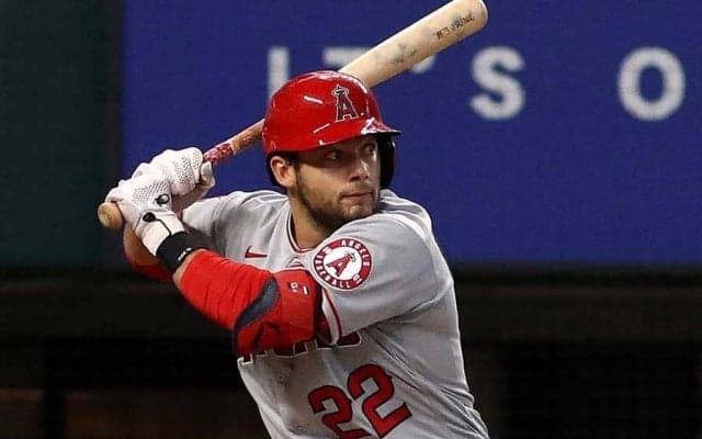 【MLB】ドカベン岩鬼級の悪球打ち!?　顔の高さを痛烈二塁打で米驚き「なんでこれを振った？」