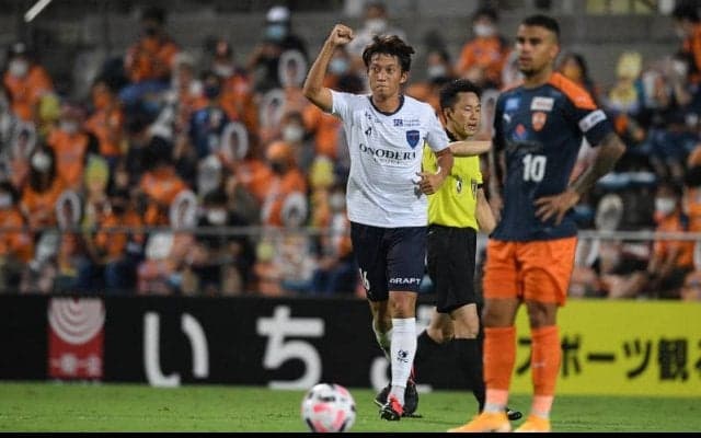 皆川の2戦連発など3得点の横浜FC、清水の追撃を振り切りJ1で初3連勝！《J1》