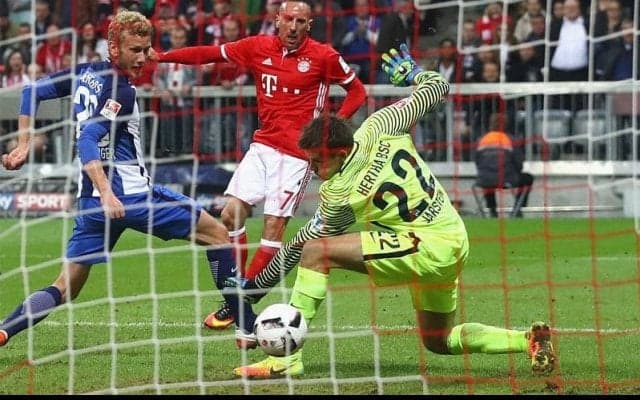 ボックス内でもキレッキレ！リベリが鋭角ターン連発で相手DFを翻弄して決めたスーパーゴール【インクレディブル・ゴールズ】