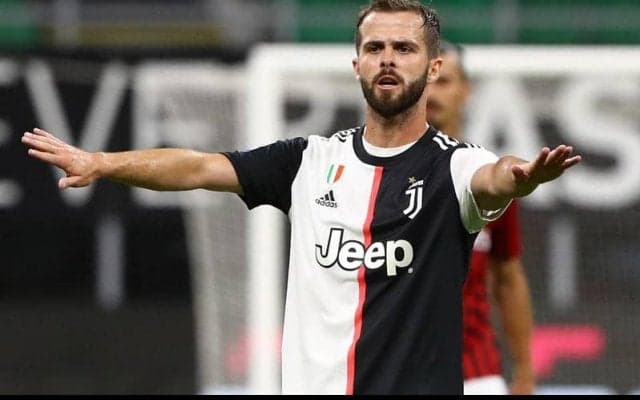 ユベントスMFピャニッチが新型コロナウイルスに感染、バルサに合流できず