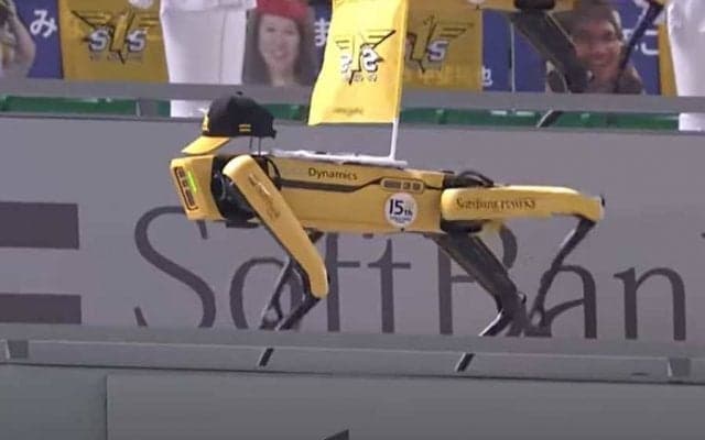 「怖い通り越してシュール」　鷹“ロボット軍団”の毎日進化するダンスに注目