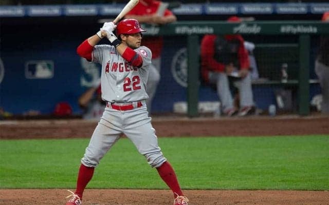 【MLB】大谷同僚が「変態打ち」再び　顔の高さへの反応に米驚愕「面白すぎ」「唯一の選手」
