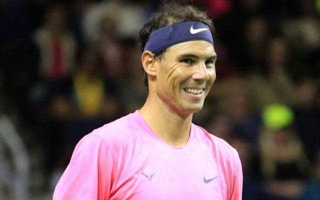 左右でデザインが異なる、ナダルとウッズのコラボシューズが登場