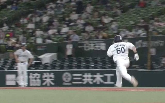 「足の回転早すぎ」　西武・中村剛也、通算1500安打はまさかの激走内野安打