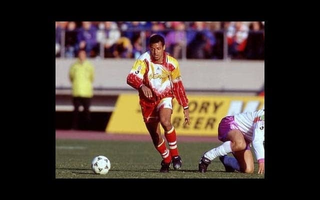 ベンゲルが連れてきた名古屋の「塔」。父は偉大なセレソン主将だった