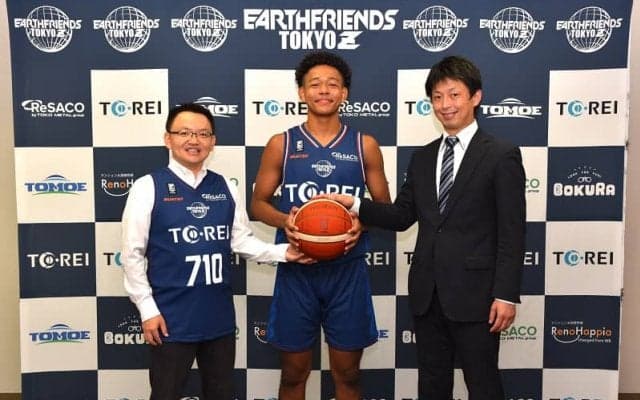 アースフレンズ東京Zのケイン・ロバーツが入団会見…東頭俊典HC「今までコーチしてきた中で、最も速い選手」
