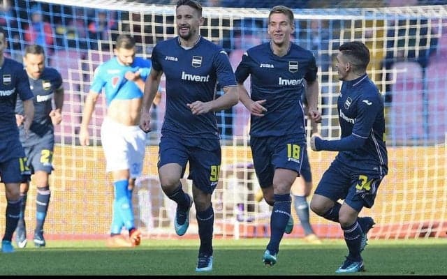 イタリア屈指のFKの名手ガストン・ラミレスが決めた長距離ブレ球弾【ビューティフル・フリーキック】