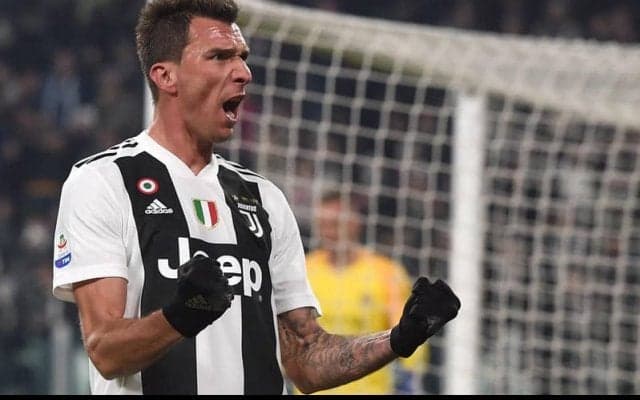 現在はフリー クロアチアの不屈のストライカー、マリオ・マンジュキッチ【ピックアップ・プレイヤー】