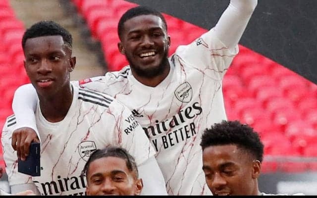 誕生日にタイトル獲得＆MOMのMFメイトランド＝ナイルズ、騒がしい去就問題に「僕の心はこのクラブにある」