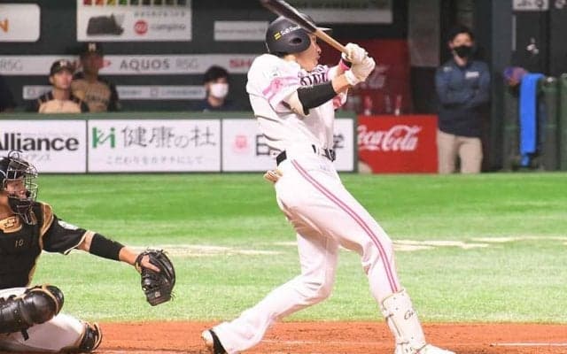 鷹・柳田が自身2年ぶり20号到達！　「半沢直樹」のテーマに乗って驚愕の逆方向ライナー弾