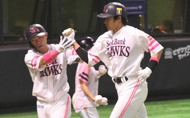 鷹・柳田、「半沢直樹」をモチベーションに驚愕20号！　「今日は日曜。毎週見てます」