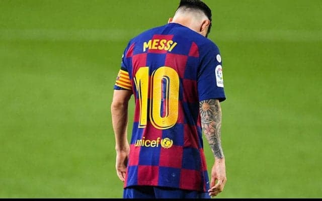 バルサ退団騒動のメッシ、PCR検査に来ず　スアレスの姿は確認も